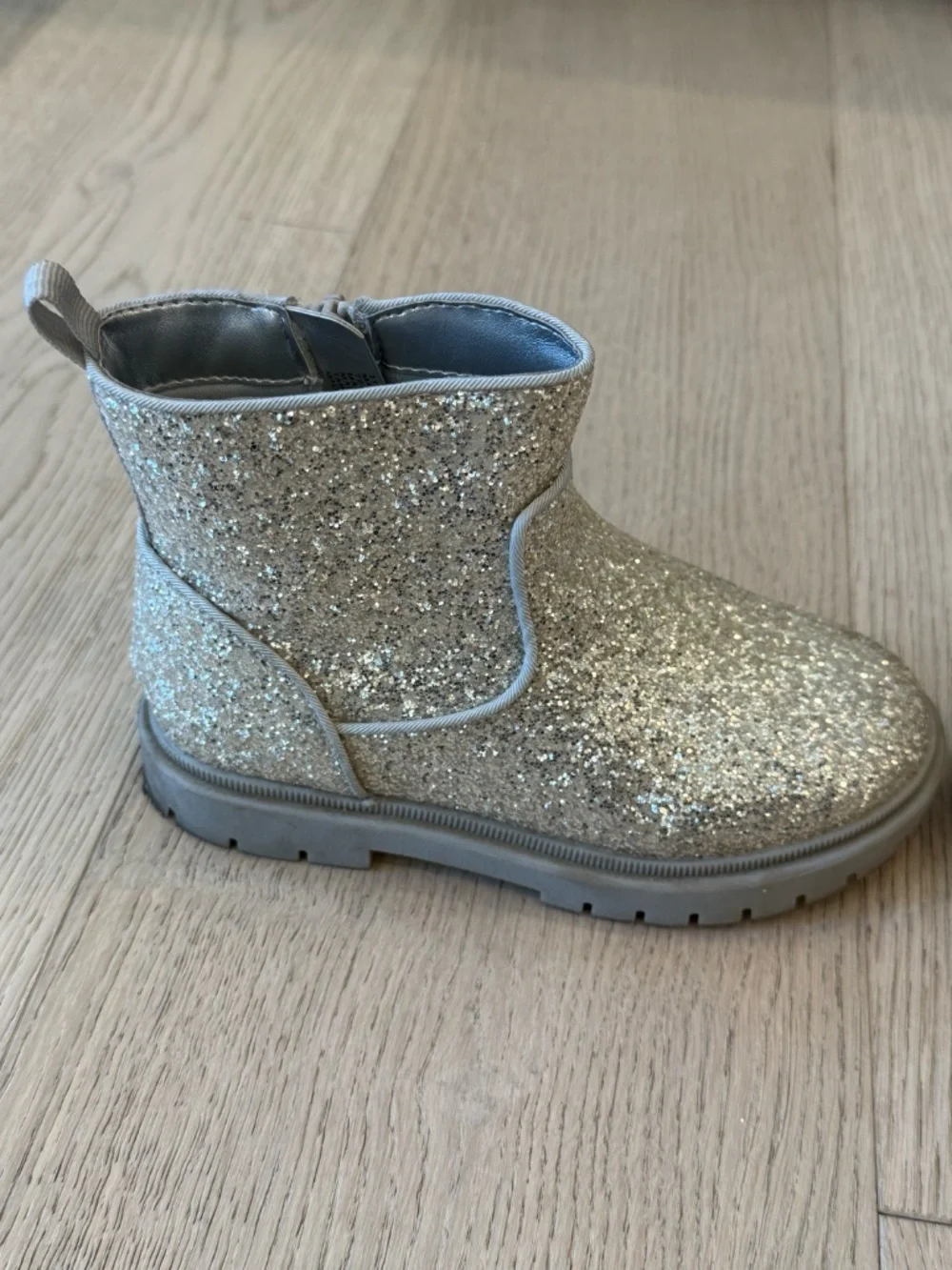 Cat & Jack Flora Chelsea Boots Silver Glitter Size 11T EUC